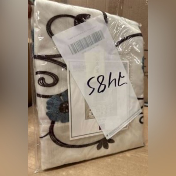 Halkett Blue Floral Valance 1 piece - Picture 2 of 2